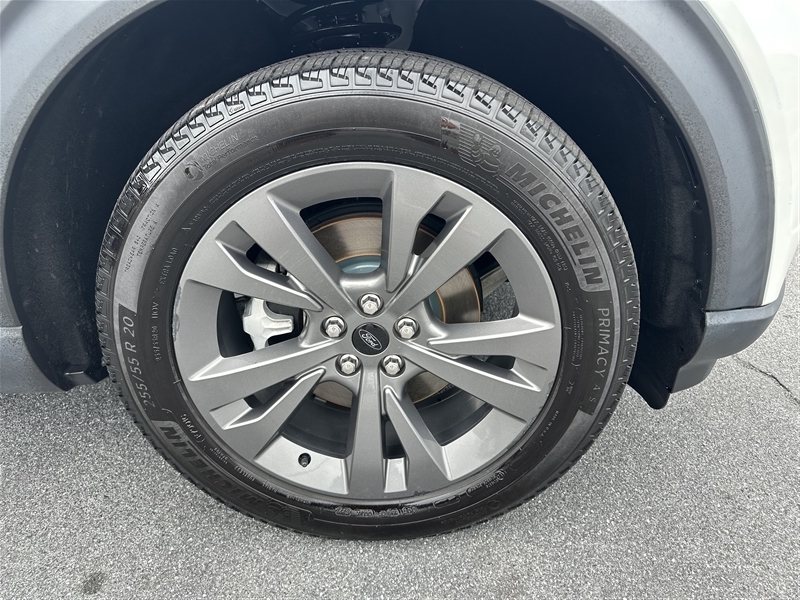 2021 Ford Explorer XLT photo 13
