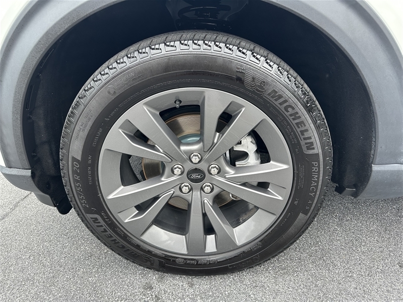 2021 Ford Explorer XLT photo 16