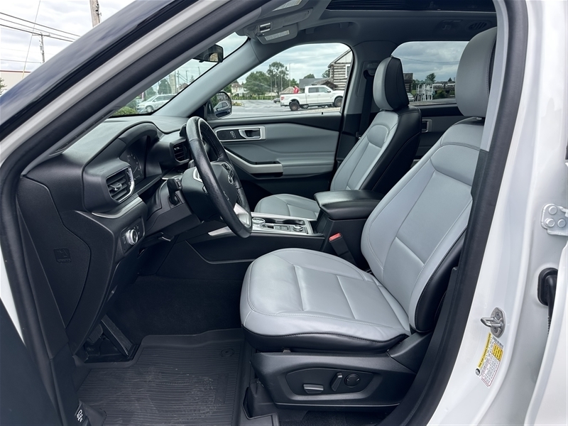 2021 Ford Explorer XLT photo 17