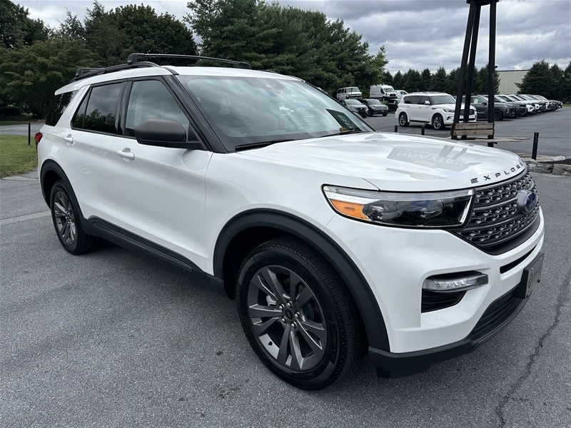 2021 Ford Explorer XLT photo 2