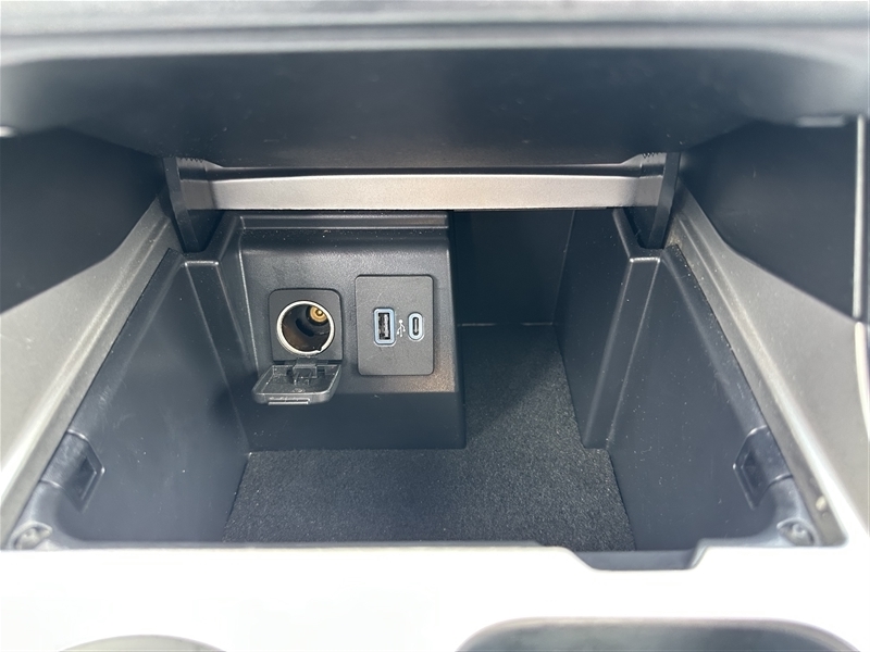 2021 Ford Explorer XLT photo 33
