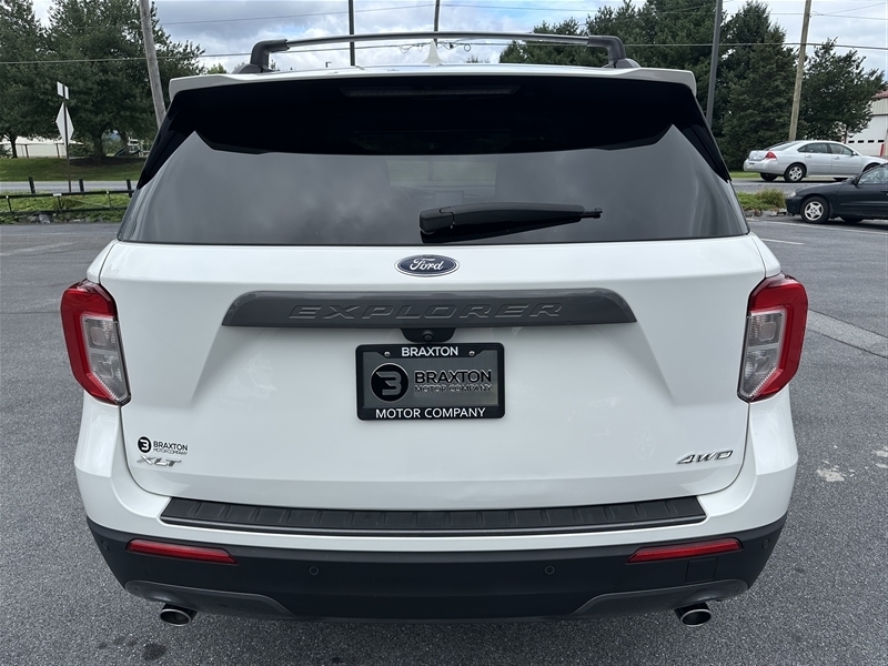 2021 Ford Explorer XLT photo 8