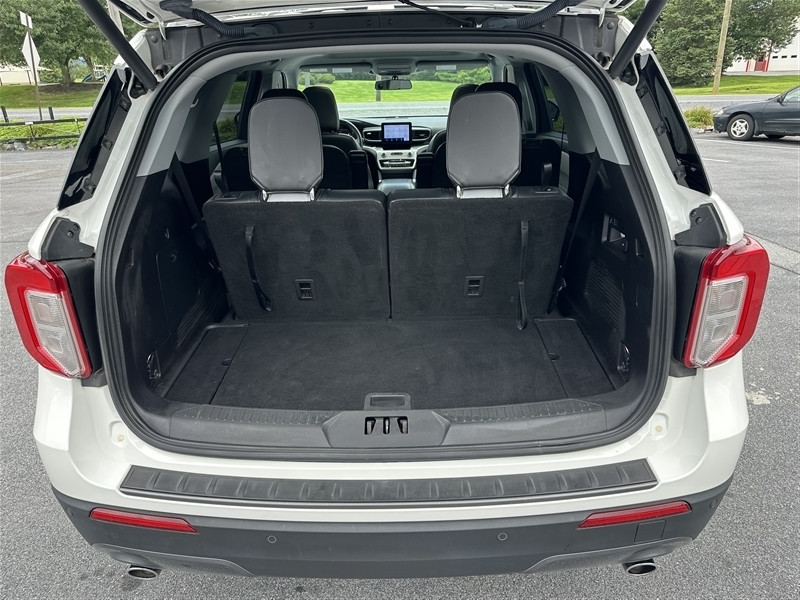 2021 Ford Explorer XLT photo 9