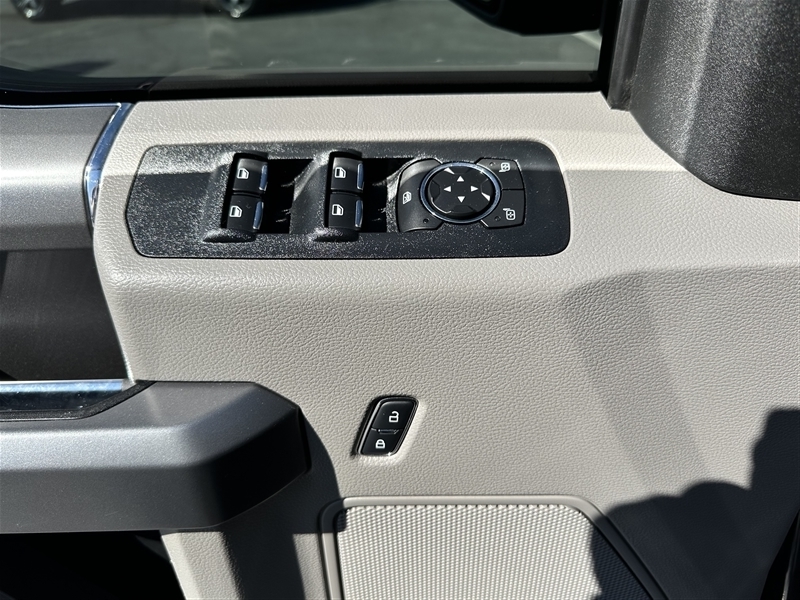 2019 Ford F-150 XLT photo 19