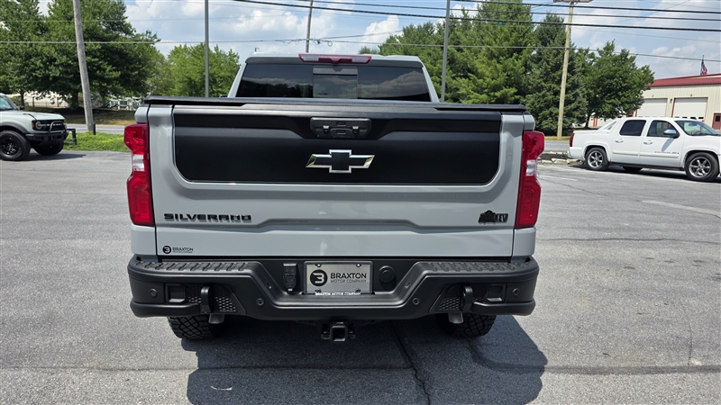 2024 Chevrolet Silverado 1500 ZR2 - Photo 7