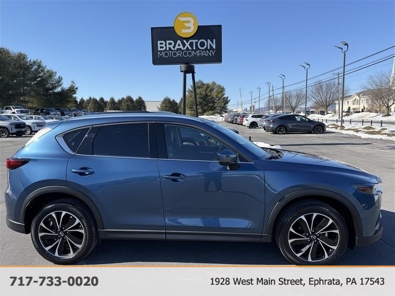 2022 Mazda CX-5 S Premium package