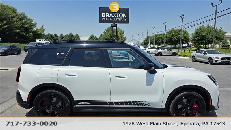 2025 MINI Countryman JCW ALL4's photo